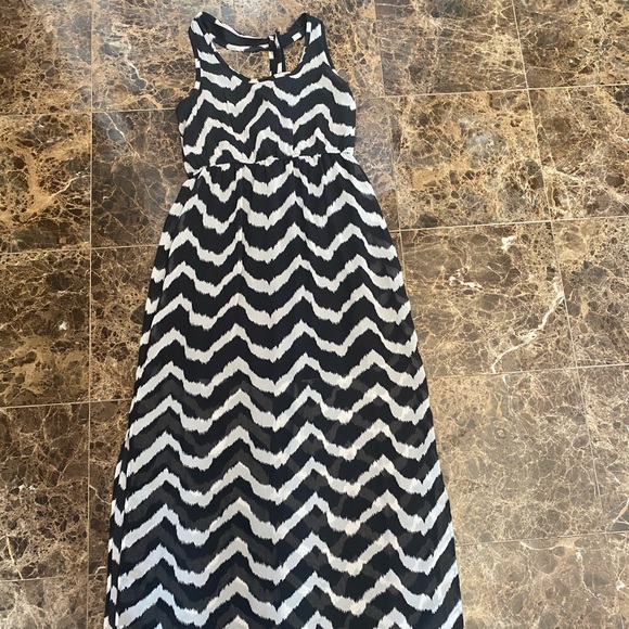 Black and White Chevron Maxi Dress Forever 21 Size Large - Picture 1 of 5